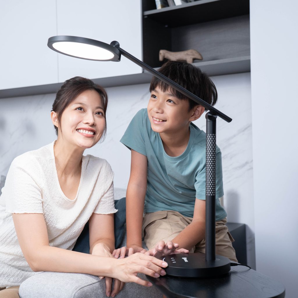 SUVIOS節律矯正燈：一位精神科醫師的護眼與睡眠調節體驗分享